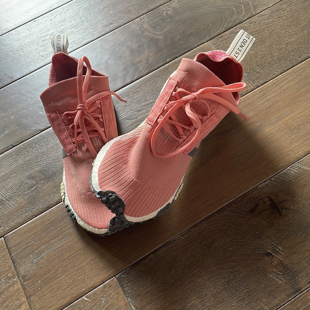 Womens pink adidas - Picture 3 of 6